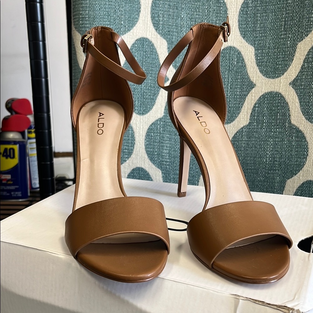 Aldo “Melawet”  Brown Heeled Sandals size 8